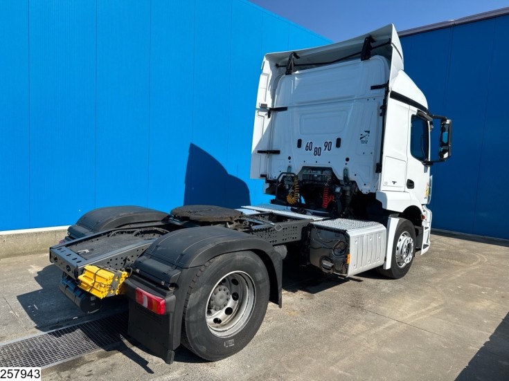 Mercedes Actros 1843