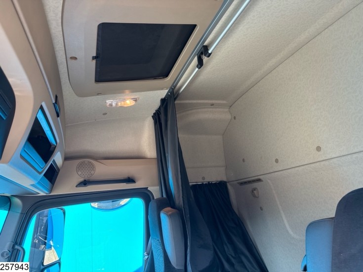 Mercedes Actros 1843