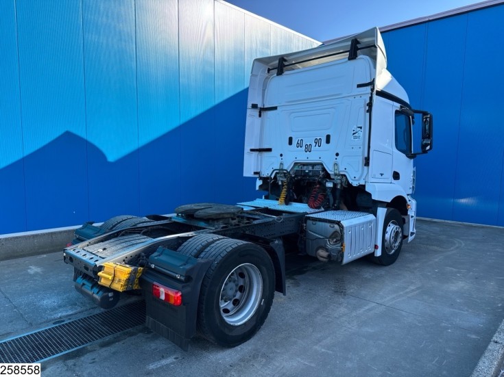 Mercedes Actros 1843