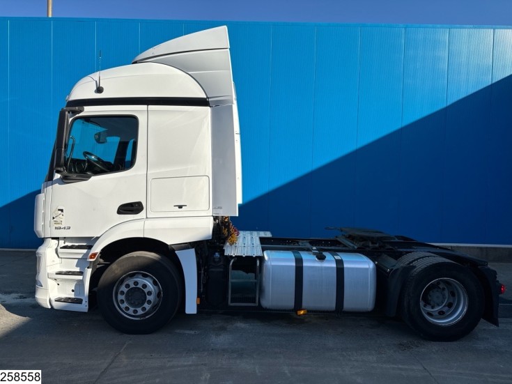 Mercedes Actros 1843