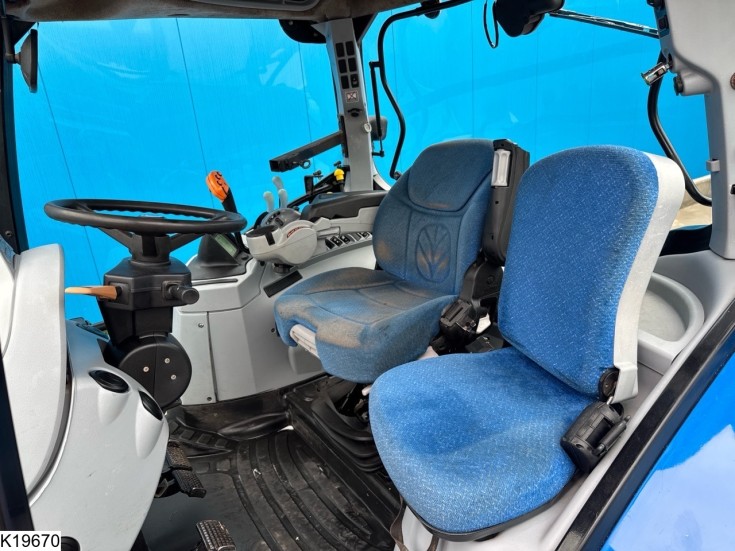 New Holland T6080