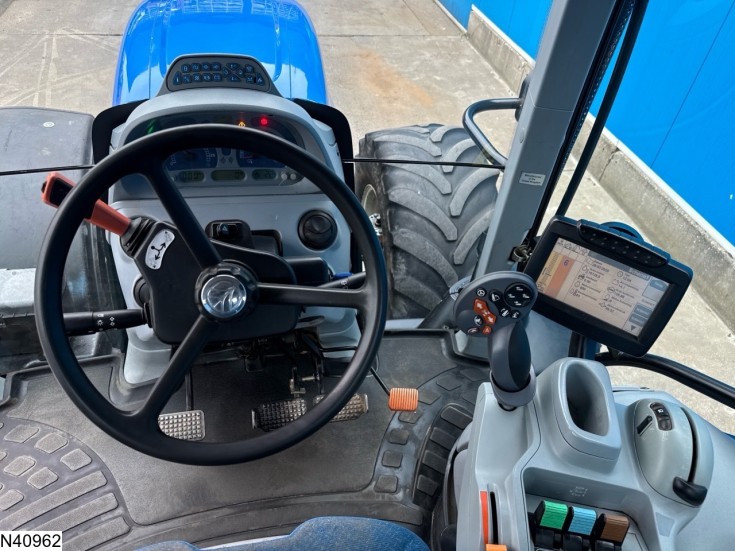 New Holland T 7.210
