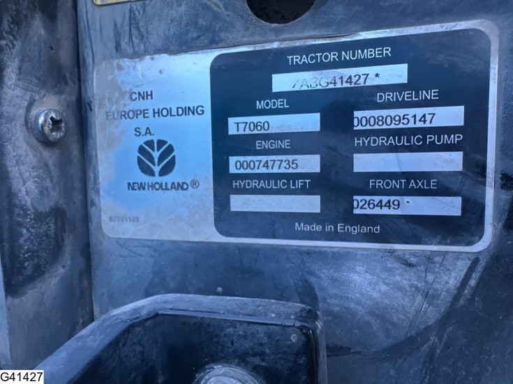 New Holland T 7060