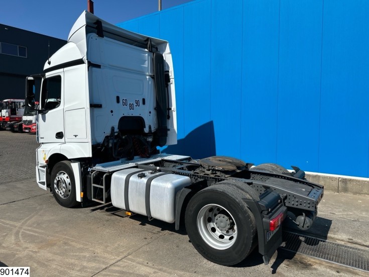 Mercedes Actros 1843