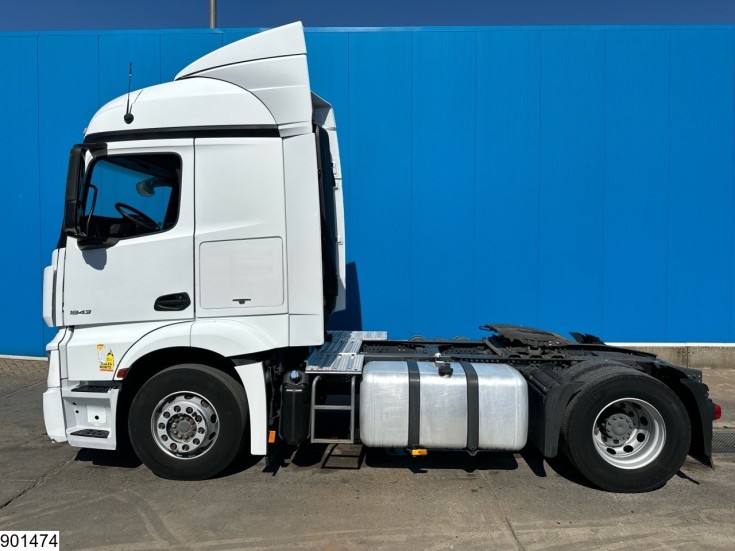 Mercedes Actros 1843