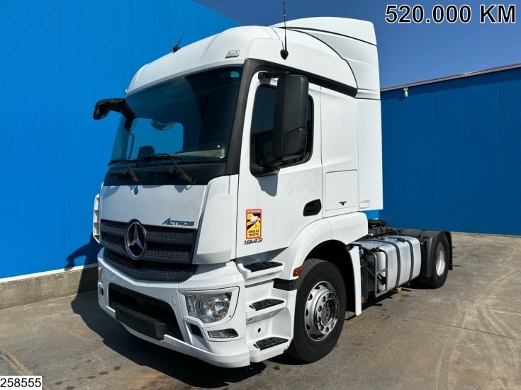 Mercedes Actros 1843