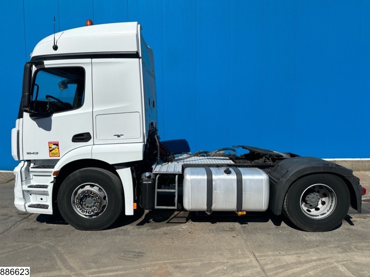 Mercedes Actros 1843