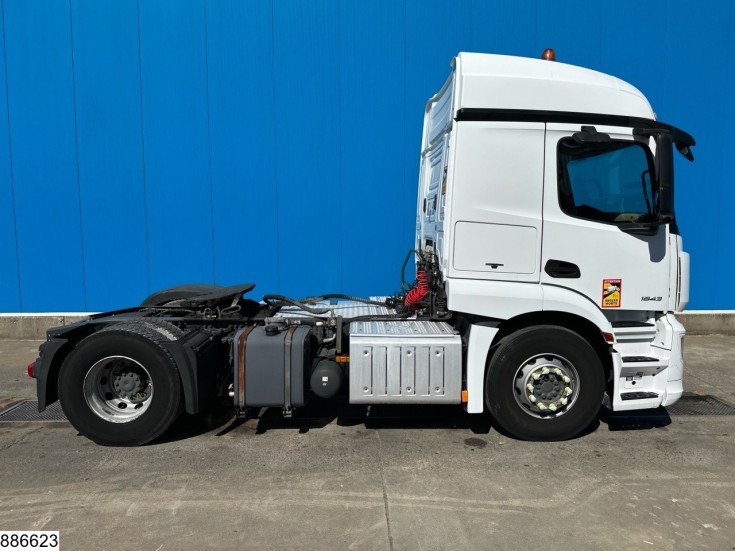 Mercedes Actros 1843