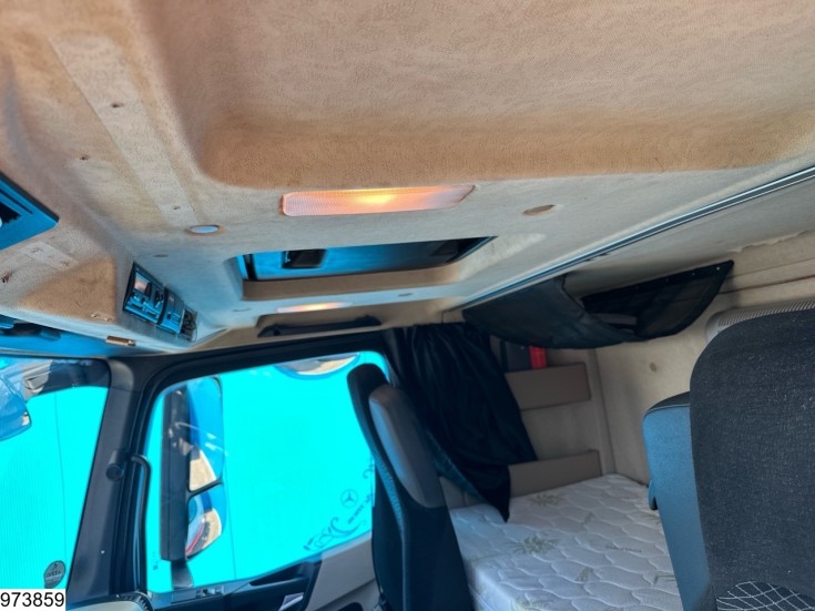 Mercedes Actros 1843