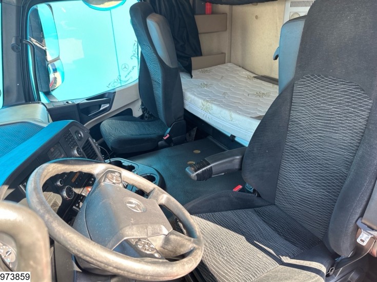 Mercedes Actros 1843