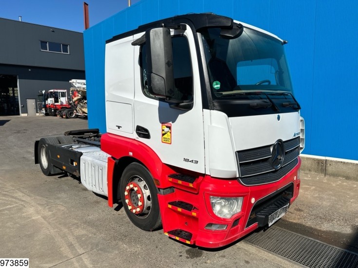 Mercedes Actros 1843