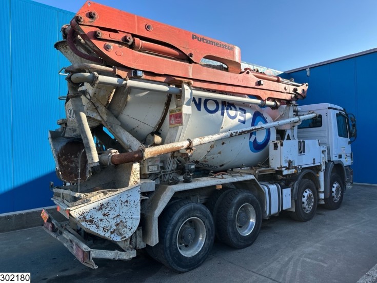 Mercedes Actros 3241