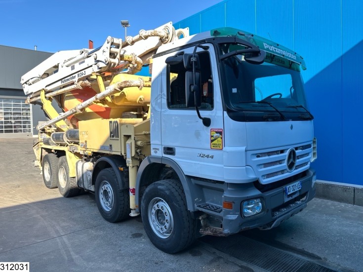 Mercedes Actros 3244