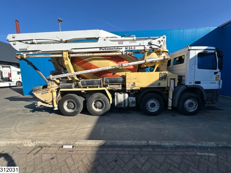 Mercedes Actros 3244