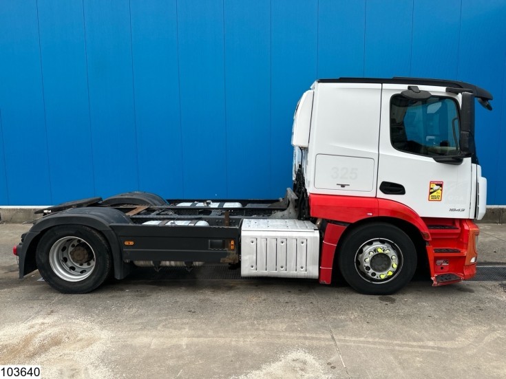 Mercedes Actros 1843