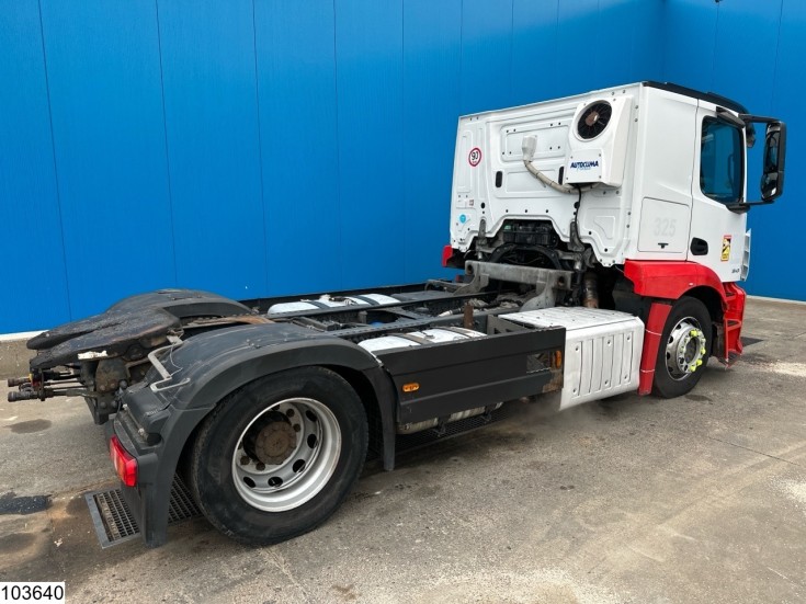 Mercedes Actros 1843