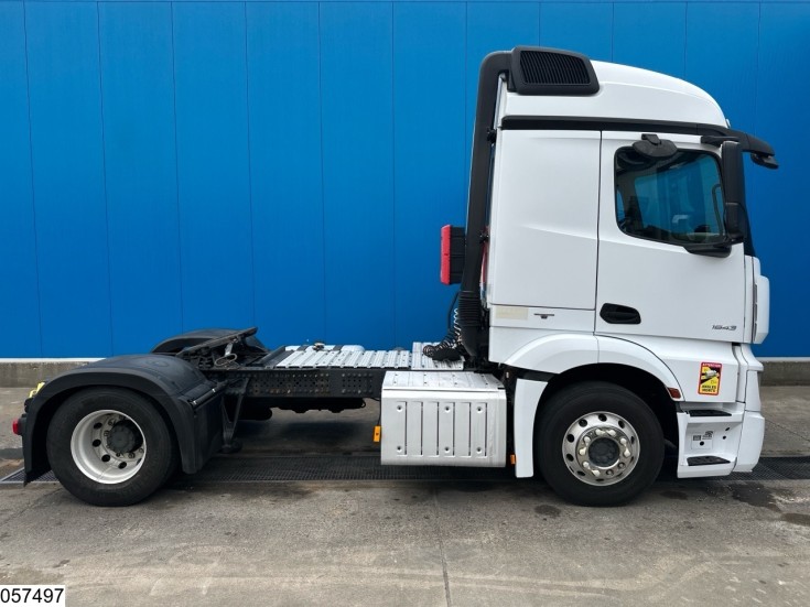 Mercedes Actros 1843