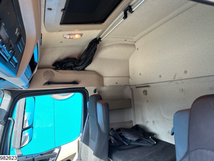 Mercedes Actros 1843