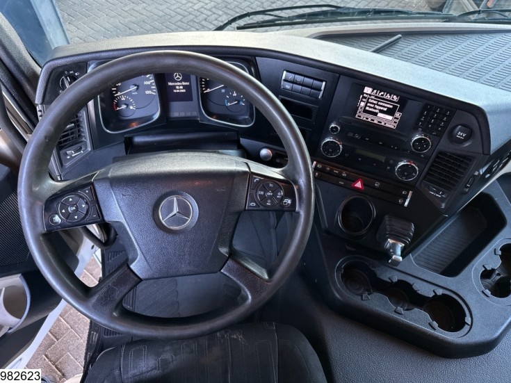 Mercedes Actros 1843