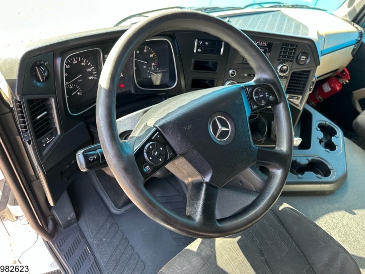 Mercedes Actros 1843