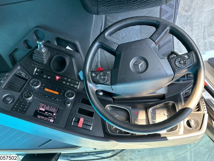 Mercedes Actros 1843