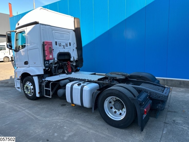 Mercedes Actros 1843