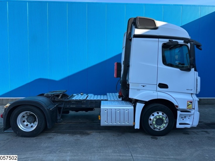 Mercedes Actros 1843