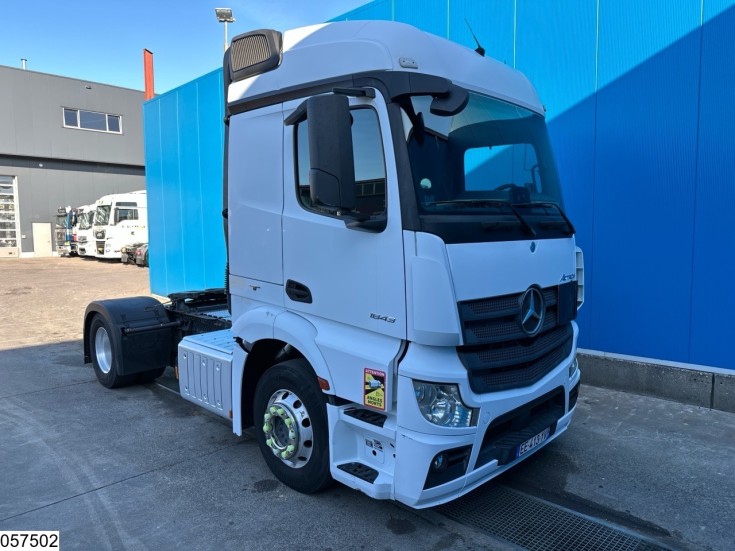 Mercedes Actros 1843