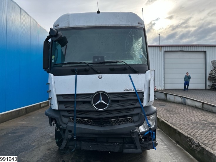 Mercedes Actros 1843