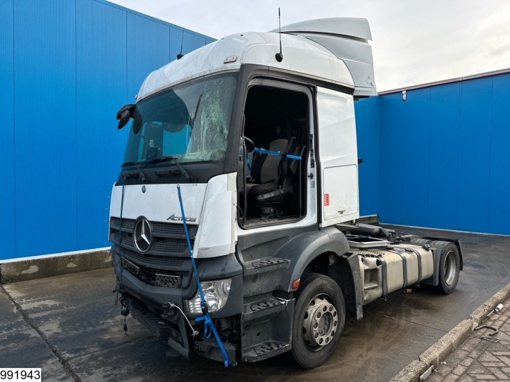 Mercedes Actros 1843