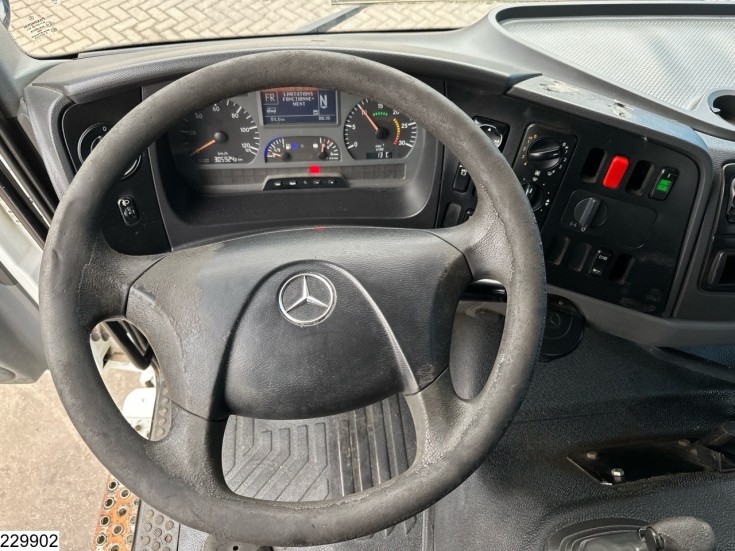 Mercedes Axor 1833