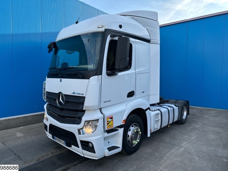 Mercedes Actros 1845
