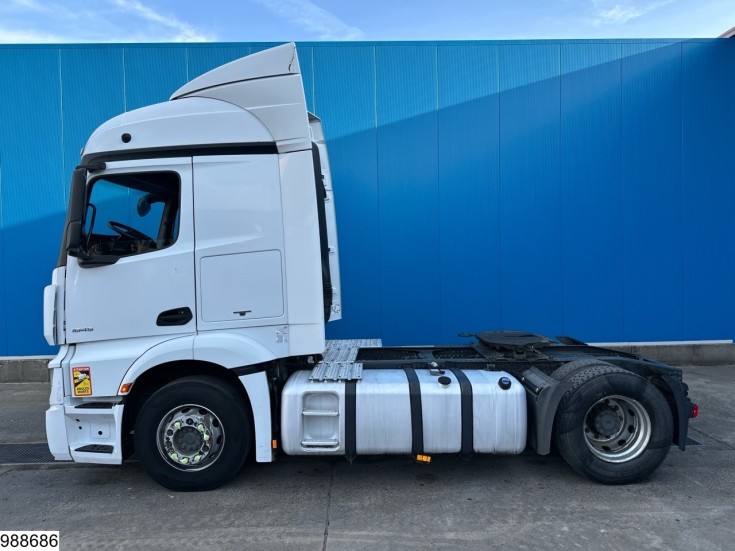 Mercedes Actros 1845