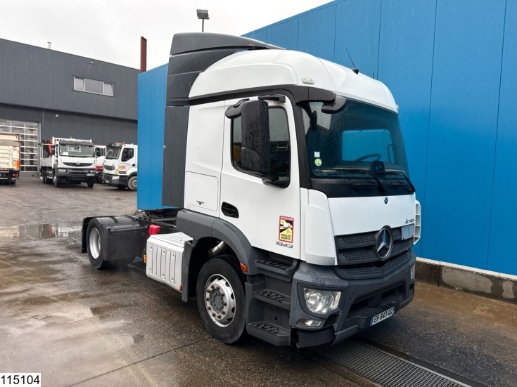 Mercedes Actros 1843