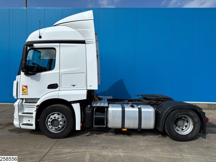 Mercedes Actros 1843