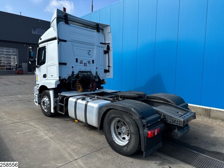 Mercedes Actros 1843