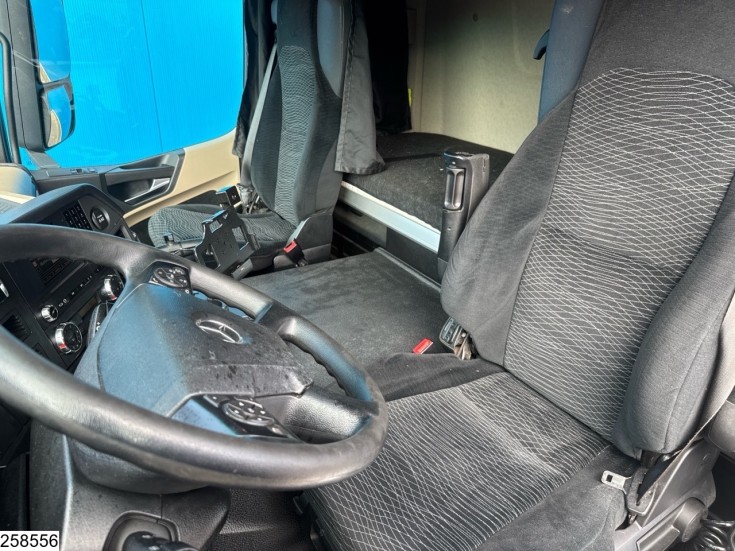 Mercedes Actros 1843