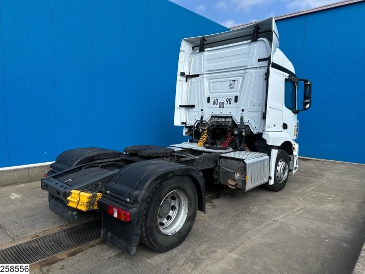 Mercedes Actros 1843