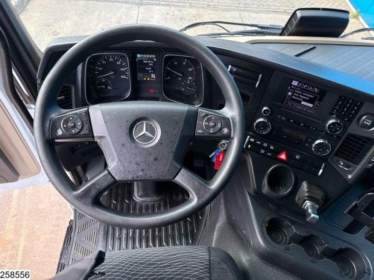 Mercedes Actros 1843