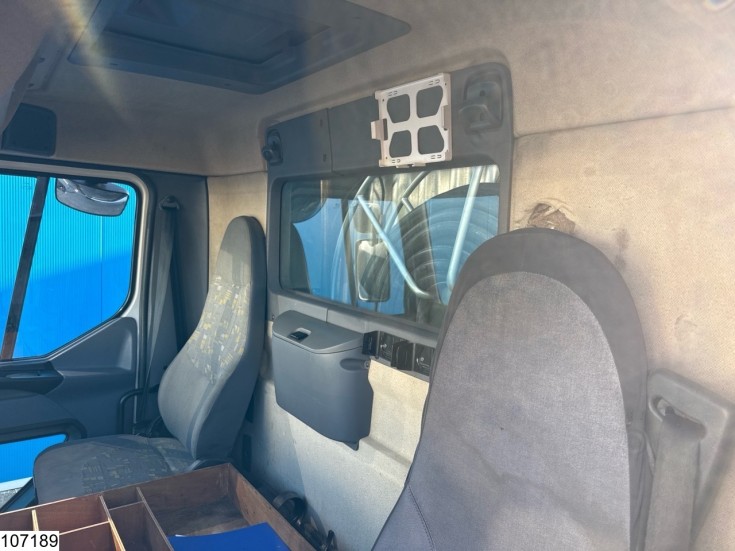 Renault Premium 270