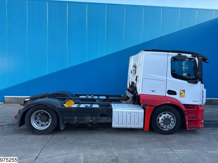 Mercedes Actros 1843