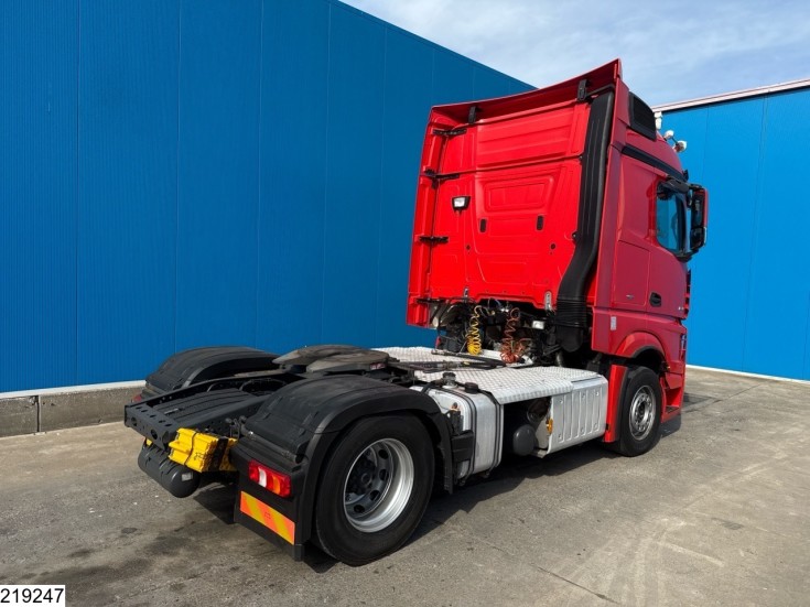 Mercedes Actros 1845
