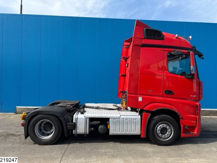 Mercedes Actros 1845