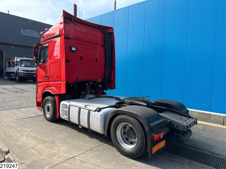 Mercedes Actros 1845