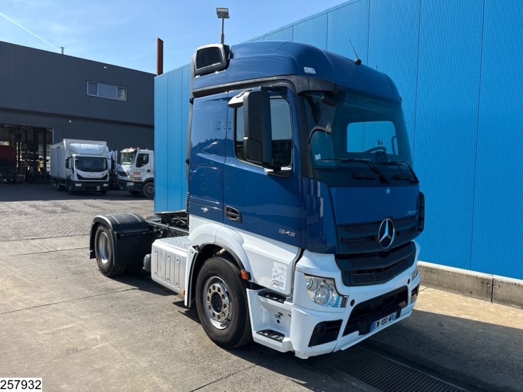 Mercedes Actros 1845