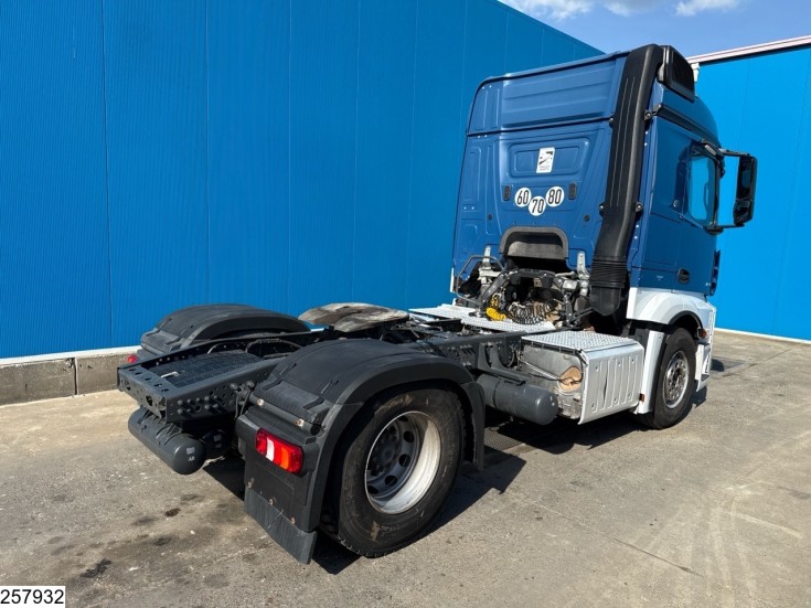 Mercedes Actros 1845