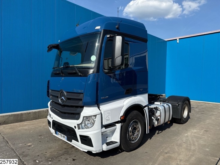 Mercedes Actros 1845