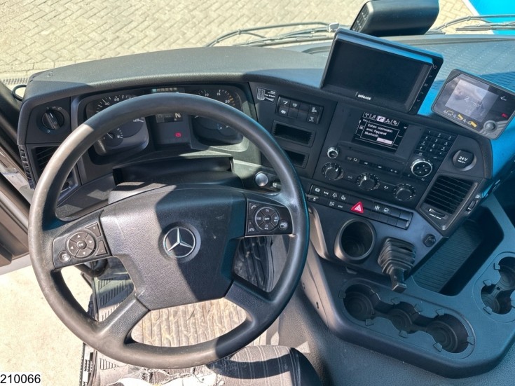 Mercedes Arocs 1833