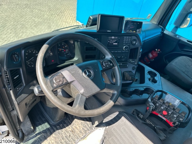 Mercedes Arocs 1833