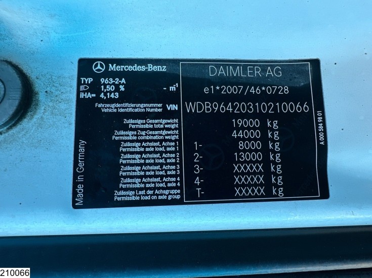 Mercedes Arocs 1833